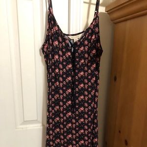 Cute floral dress! Barely worn
